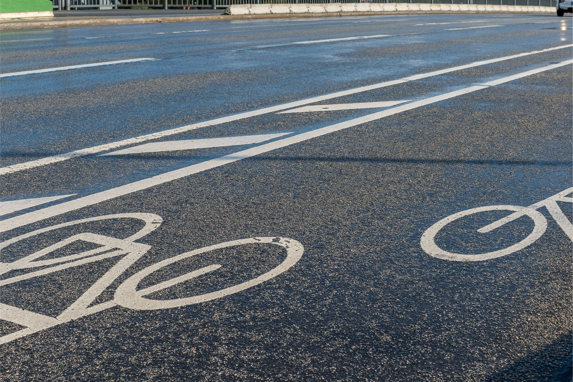 Piste ciclo-pedonabili e pavimenti sportivi