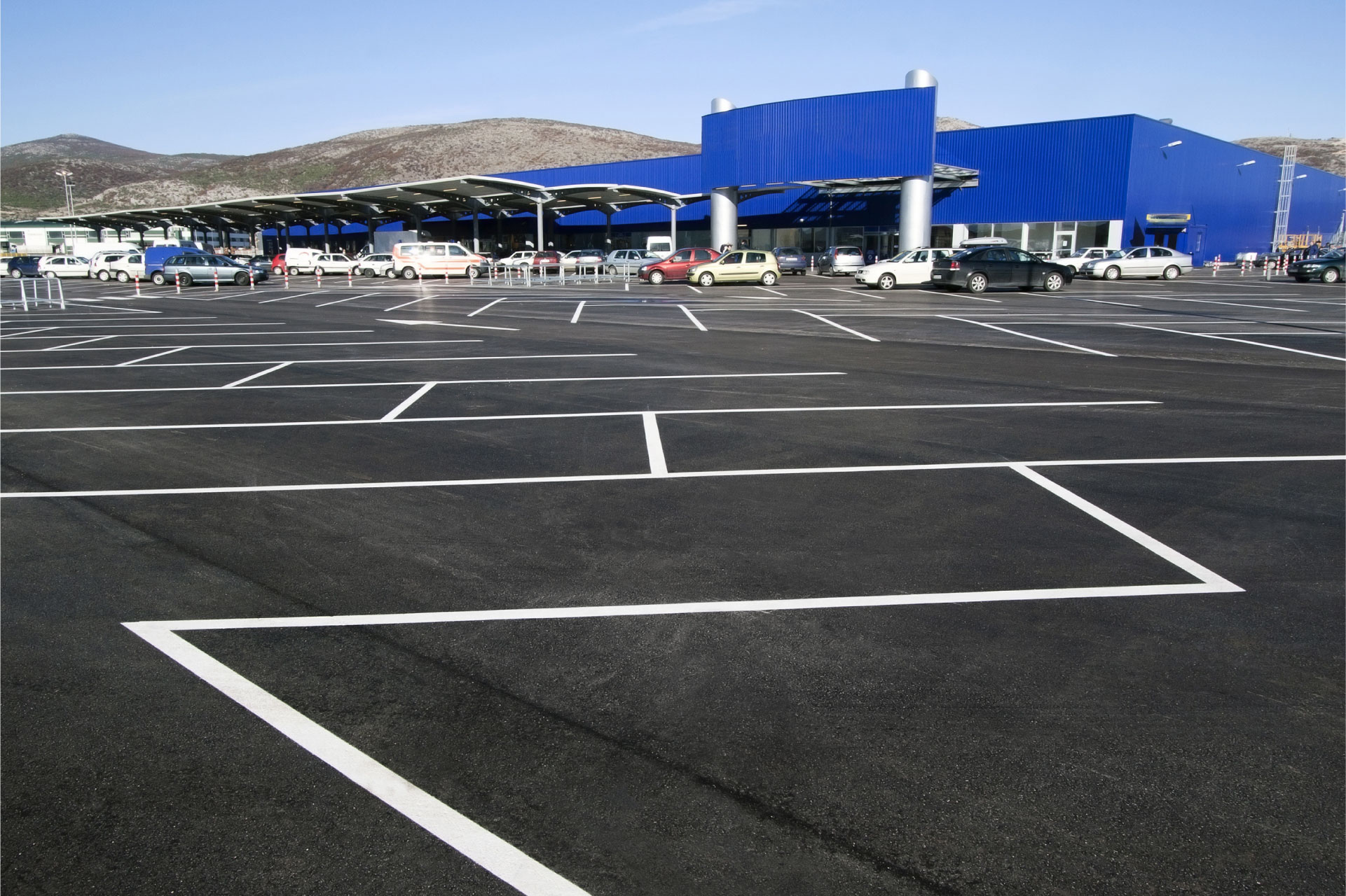 Segnaletica commerciale in cemento